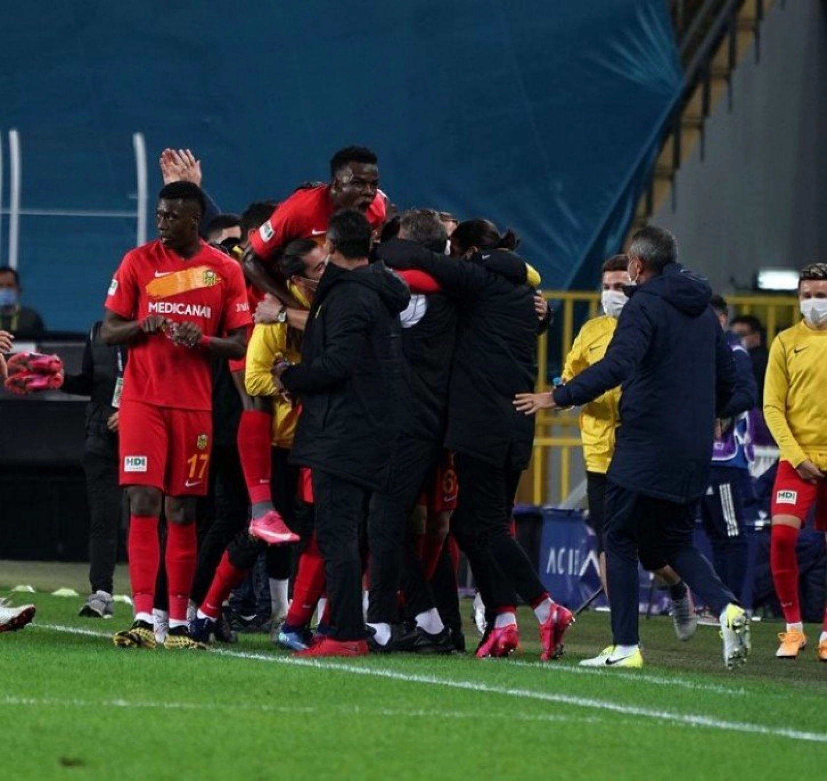 Fenerbahce Yeni Malatyaspor Karşılaşmasından Kareler