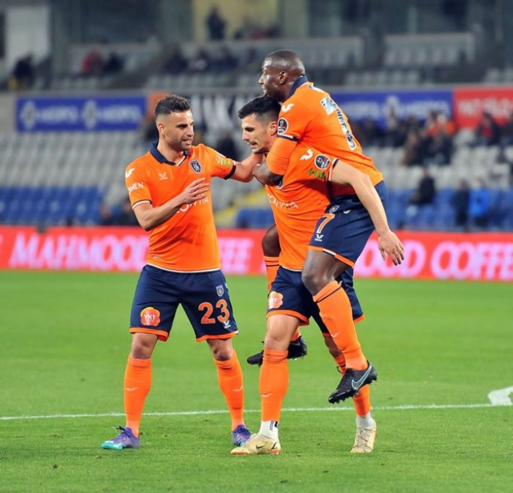 Başakşehir Yeni Malatyaspor Karşılaşmasından Kareler