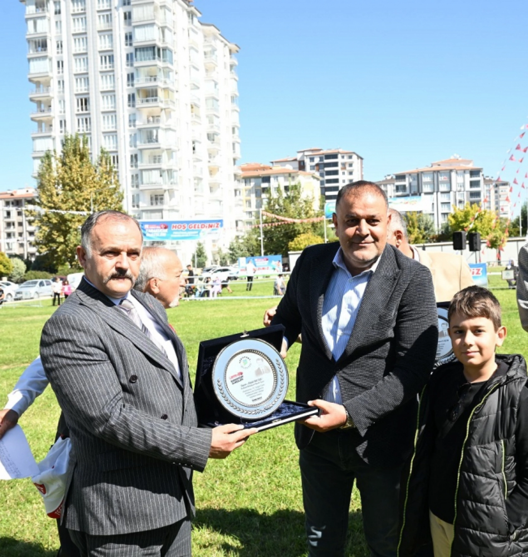 Açılış Törenine Yoğun İlgi, 300 Pehlivan Er Meydanına Çıktı