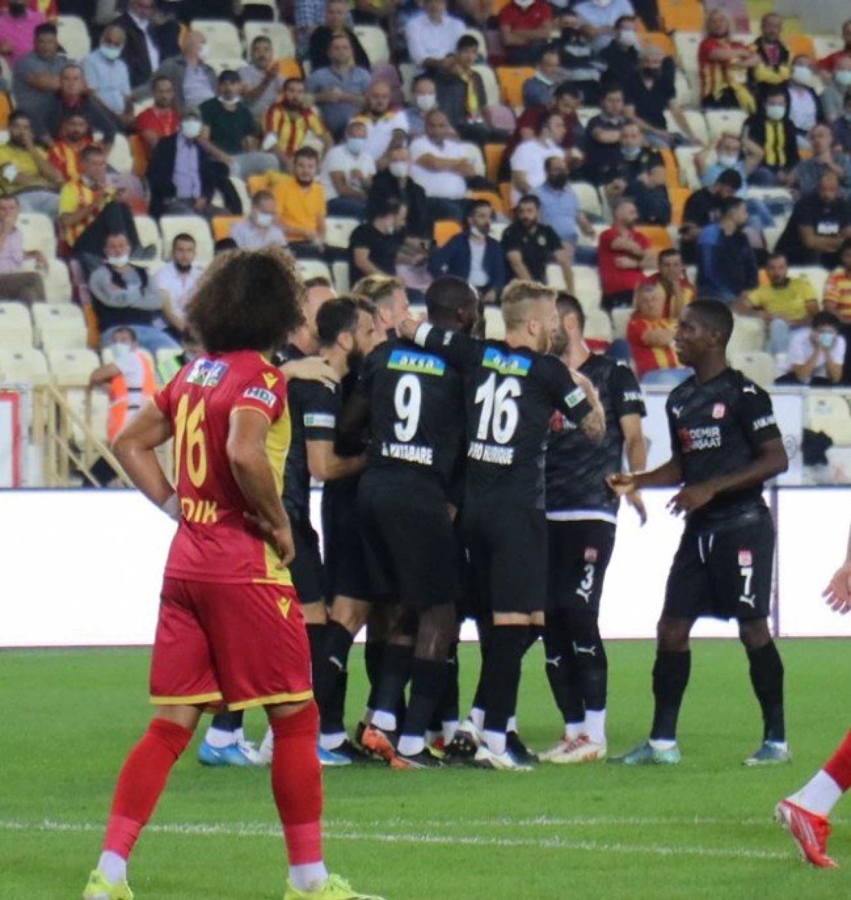 Demir Grup Sivasspor Karşılaşmasından Kareler