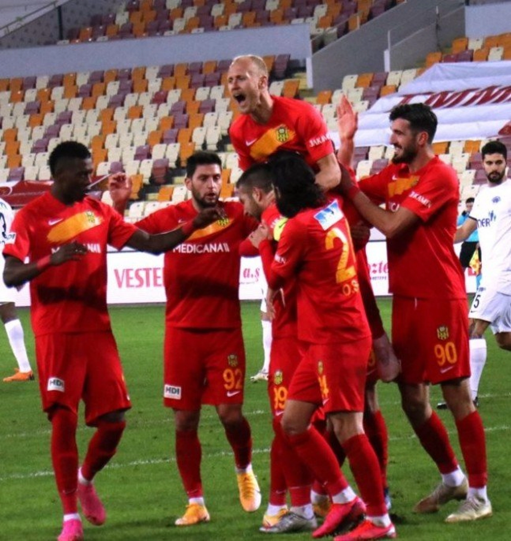 Yeni Malatyaspor Kasımpaşa Karşılaşmasından Kareler