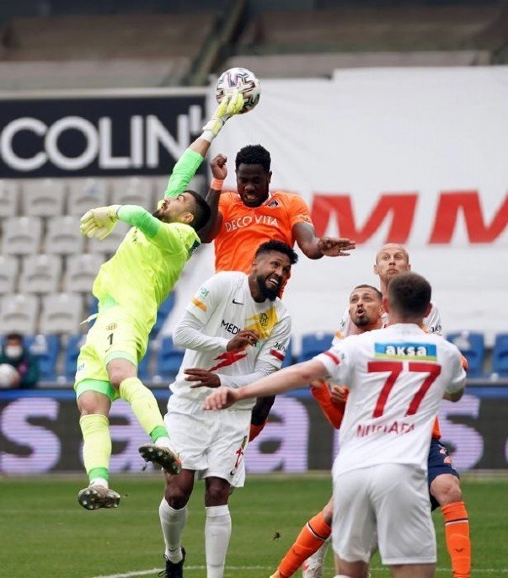 Başakşehir Karşılaşmasından Kareler