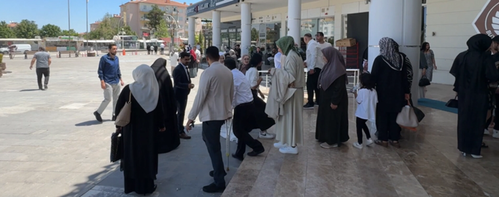 Nikah salonlarında 25.05.2025 yoğunluğu