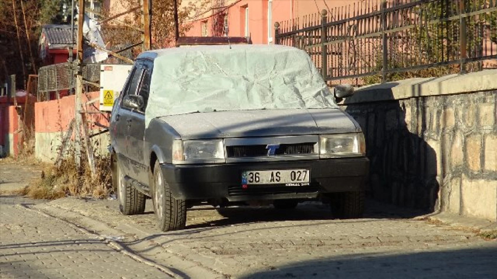 Termometrelerin eksi 22'yi gösterdiği Erzurum gece buz kesti