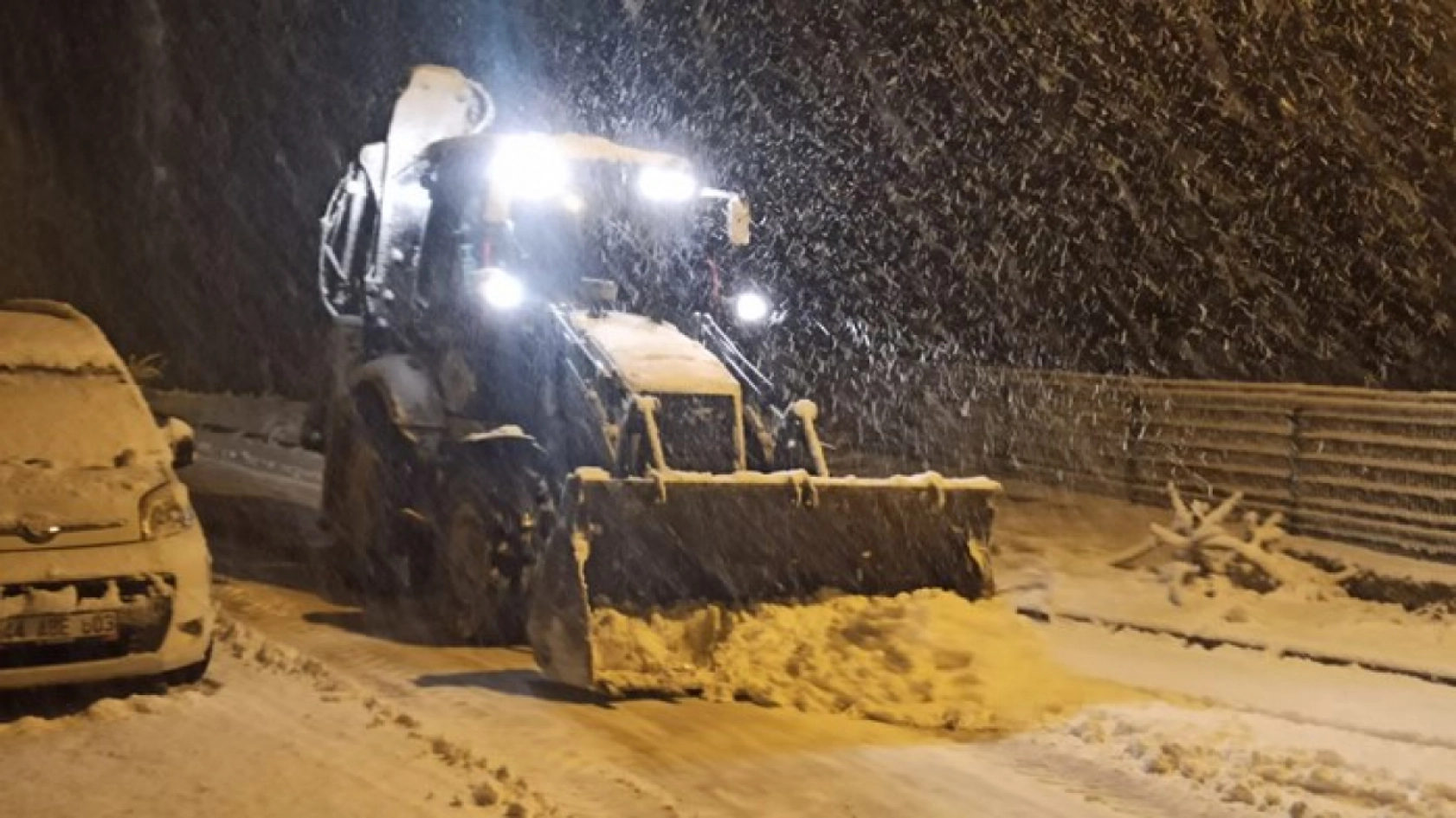 Malatya'ya Beklenen Kar Yağmaya Başladı