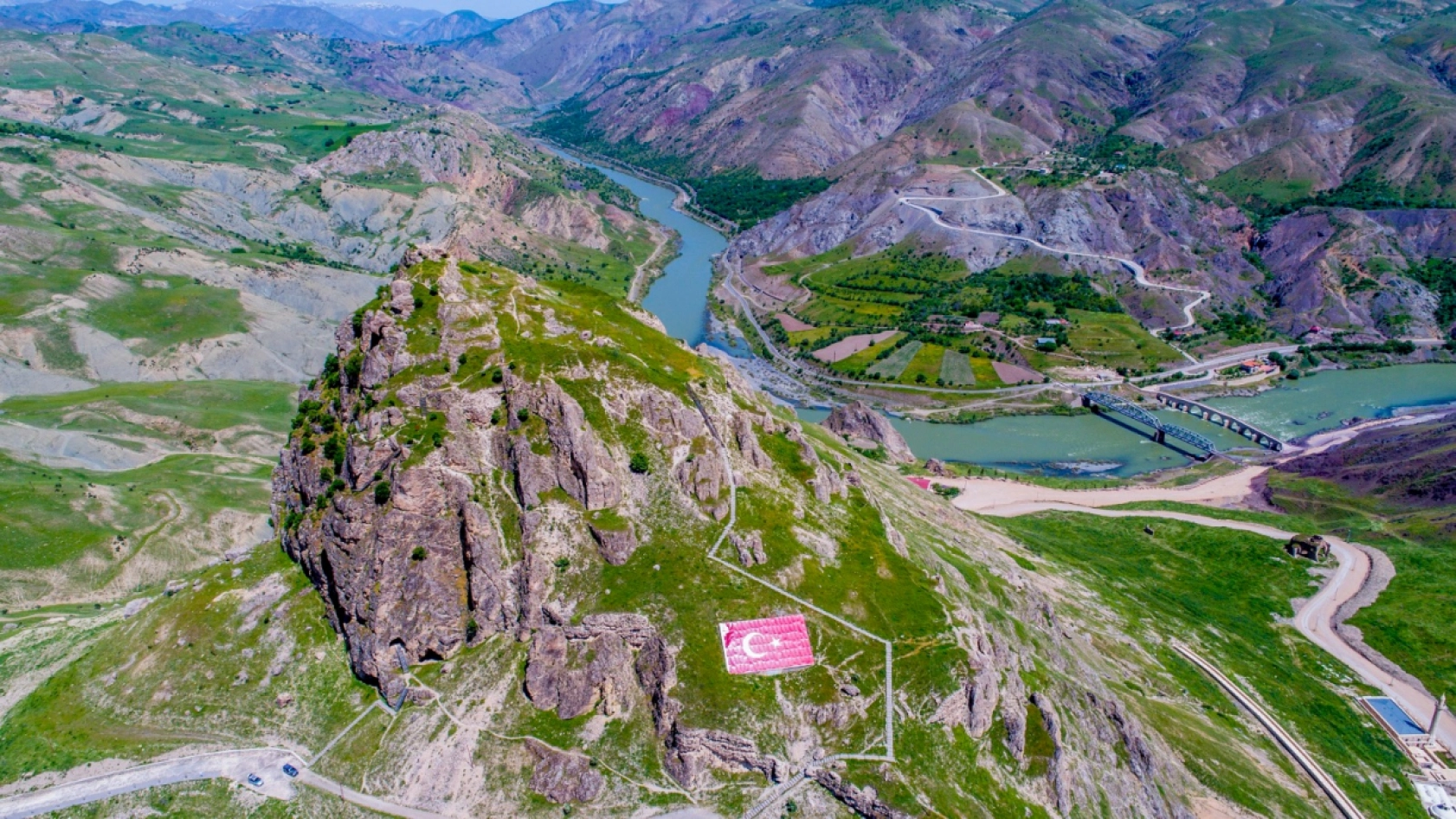 Palu Kalesi'nde Tarih Yeniden Canlanıyor