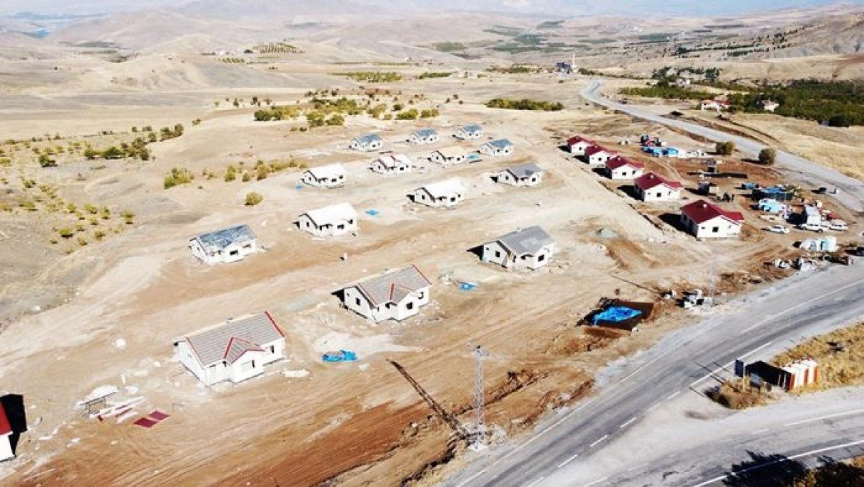 Başkan Güder, Bulutlu'daki Köy Evlerini İnceledi