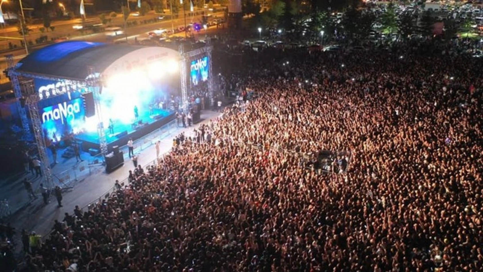 Kiraz festivali Manga konseriyle final yaptı