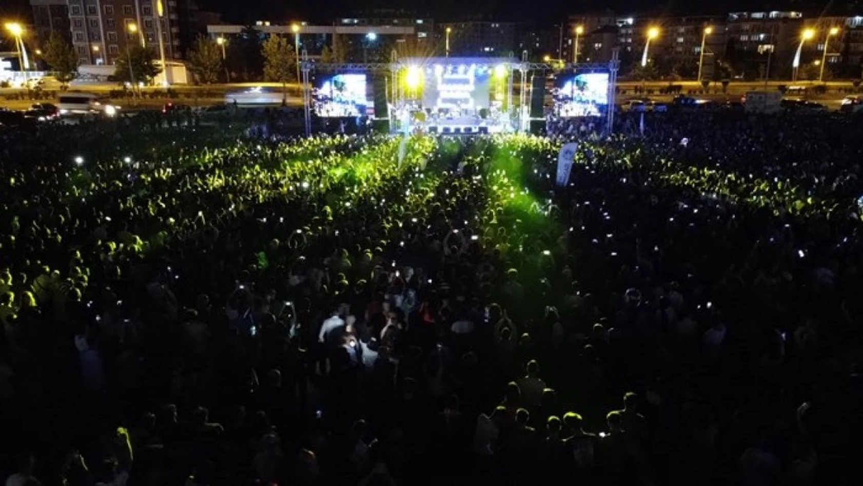 Manuş Baba Malatya'yı Salladı