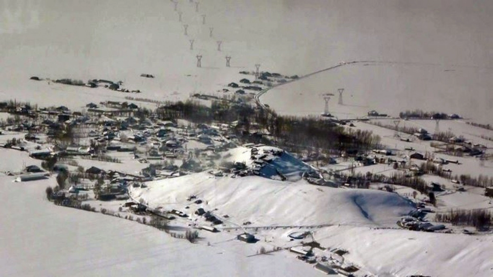 Kar altında güzelleşen Yüksekova