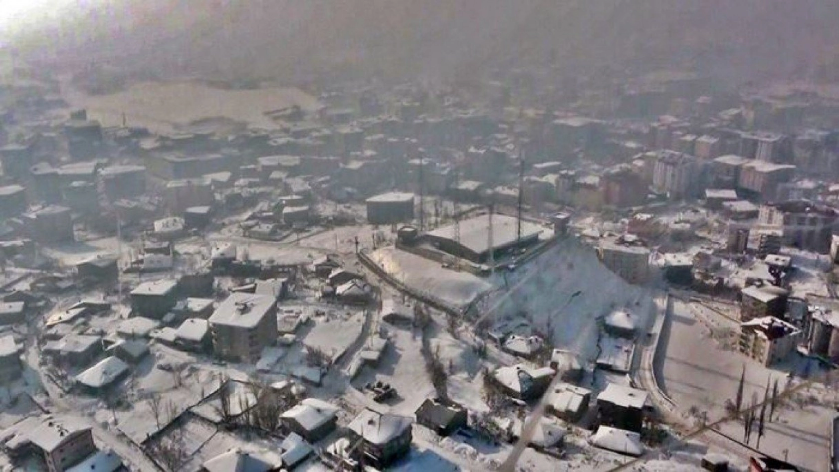 Kar altında güzelleşen Yüksekova