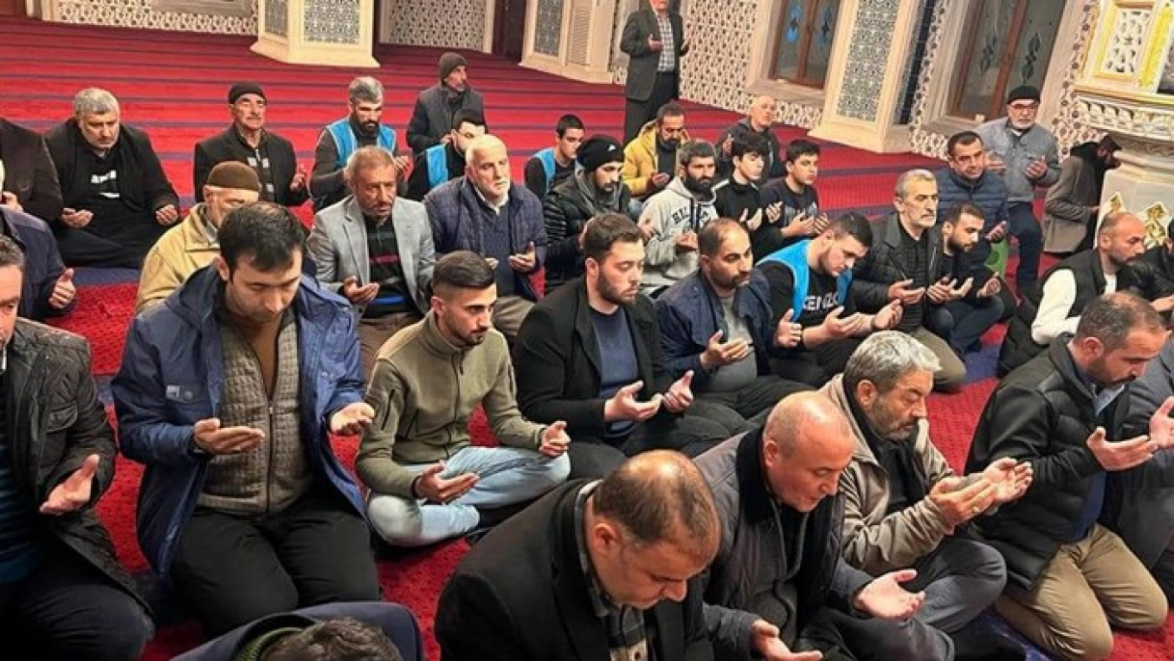 Kurt Sancaklı Bozkurtlar..!