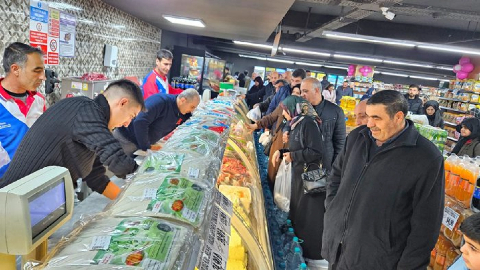 Malatya'nın Yükselen Değeri Esenlik Market Malatya City AVM'de kapılarını açtı