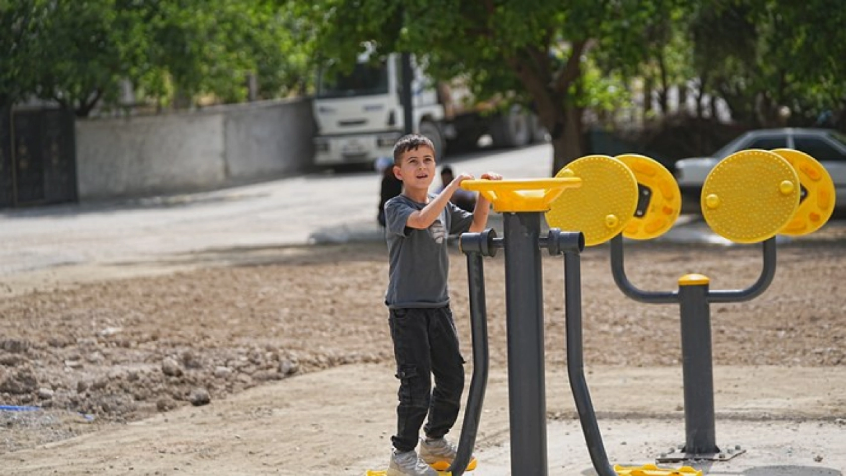 Dolamantepe Mahallesi'nde Park Ve Yol Düzenlemesi