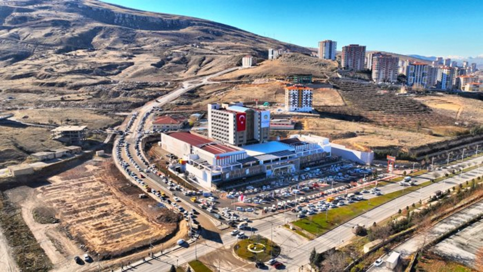 Malatya'nın Yükselen Değeri Esenlik Market Malatya City AVM'de kapılarını açtı