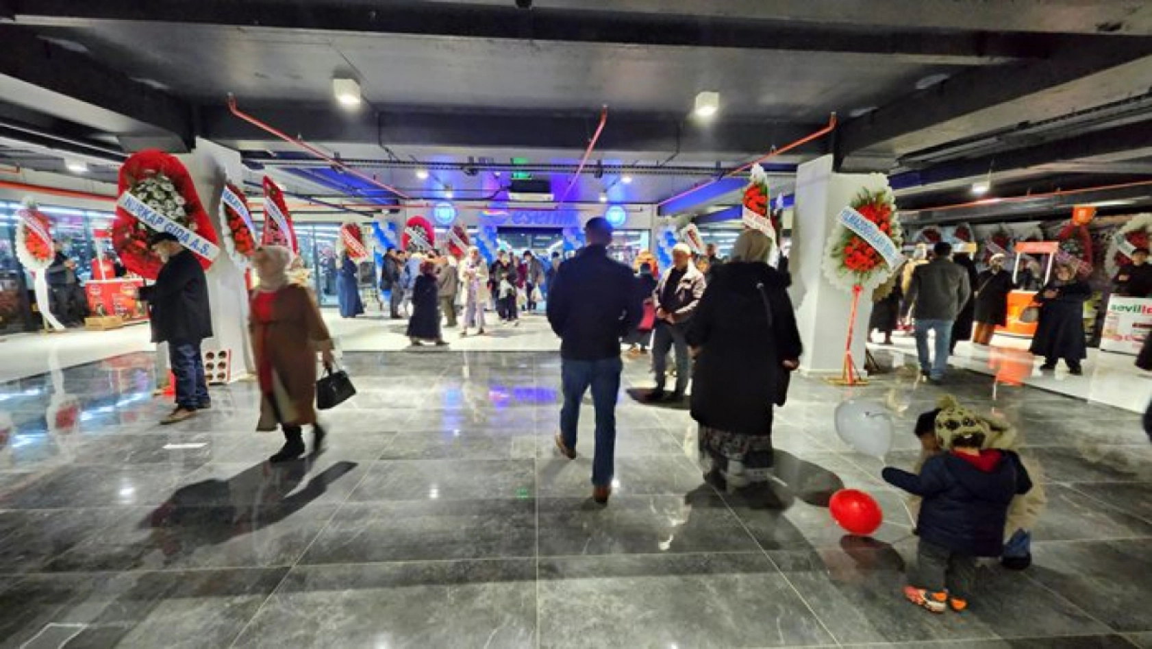 Malatya'nın Yükselen Değeri Esenlik Market Malatya City AVM'de kapılarını açtı