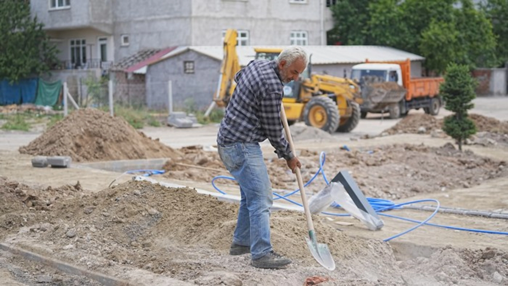 Dolamantepe Mahallesi'nde Park Ve Yol Düzenlemesi