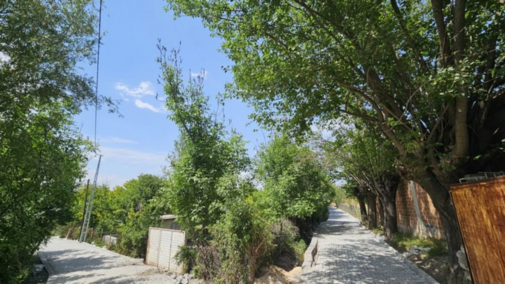 Dolamantepe Mahallesi'nde Park Ve Yol Düzenlemesi