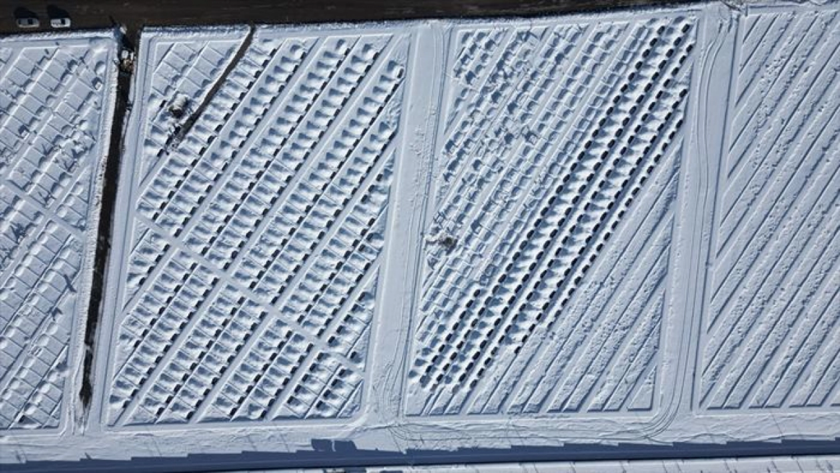 Erzurum'da mezar kazma işlemi kara kış gelmeden yapıldı