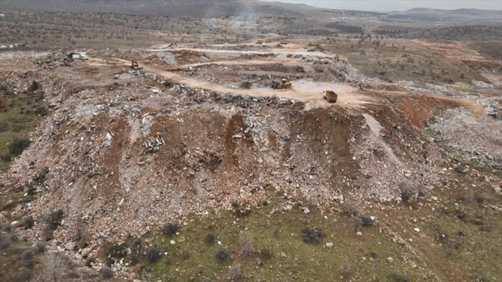Depremin vurduğu Malatya ve Adıyaman'da enkazların kaldırıldığı alanlar havadan görüntülendi