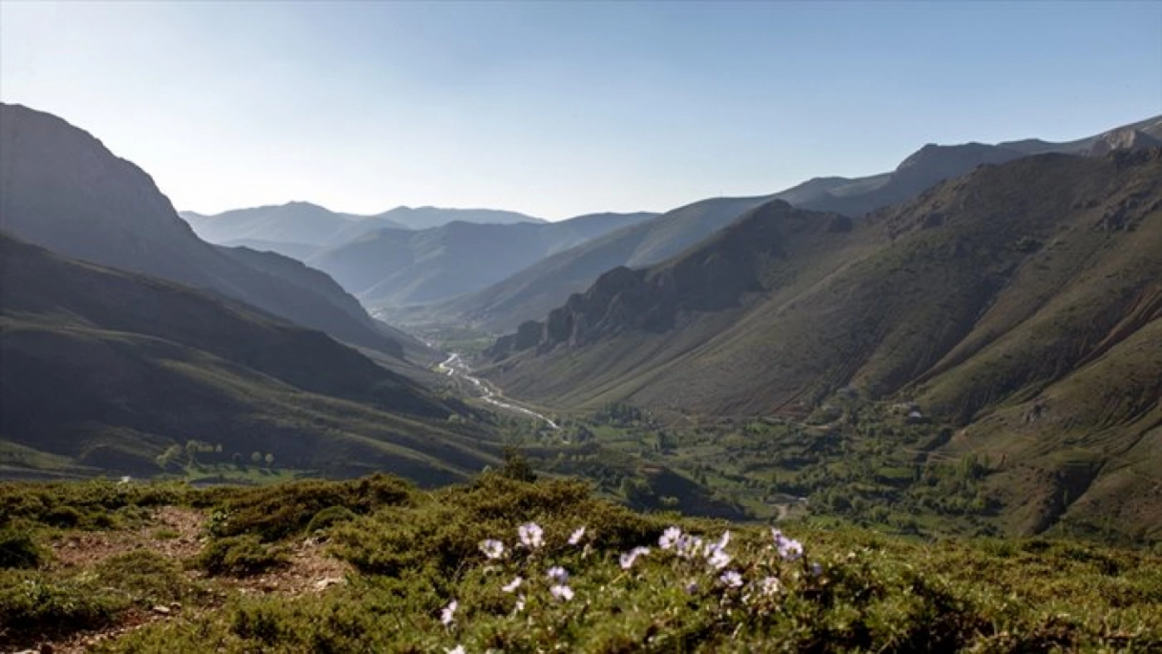 Porga Vadisi doğa tutkunları ve fotoğrafçıların ilgisini çekiyor