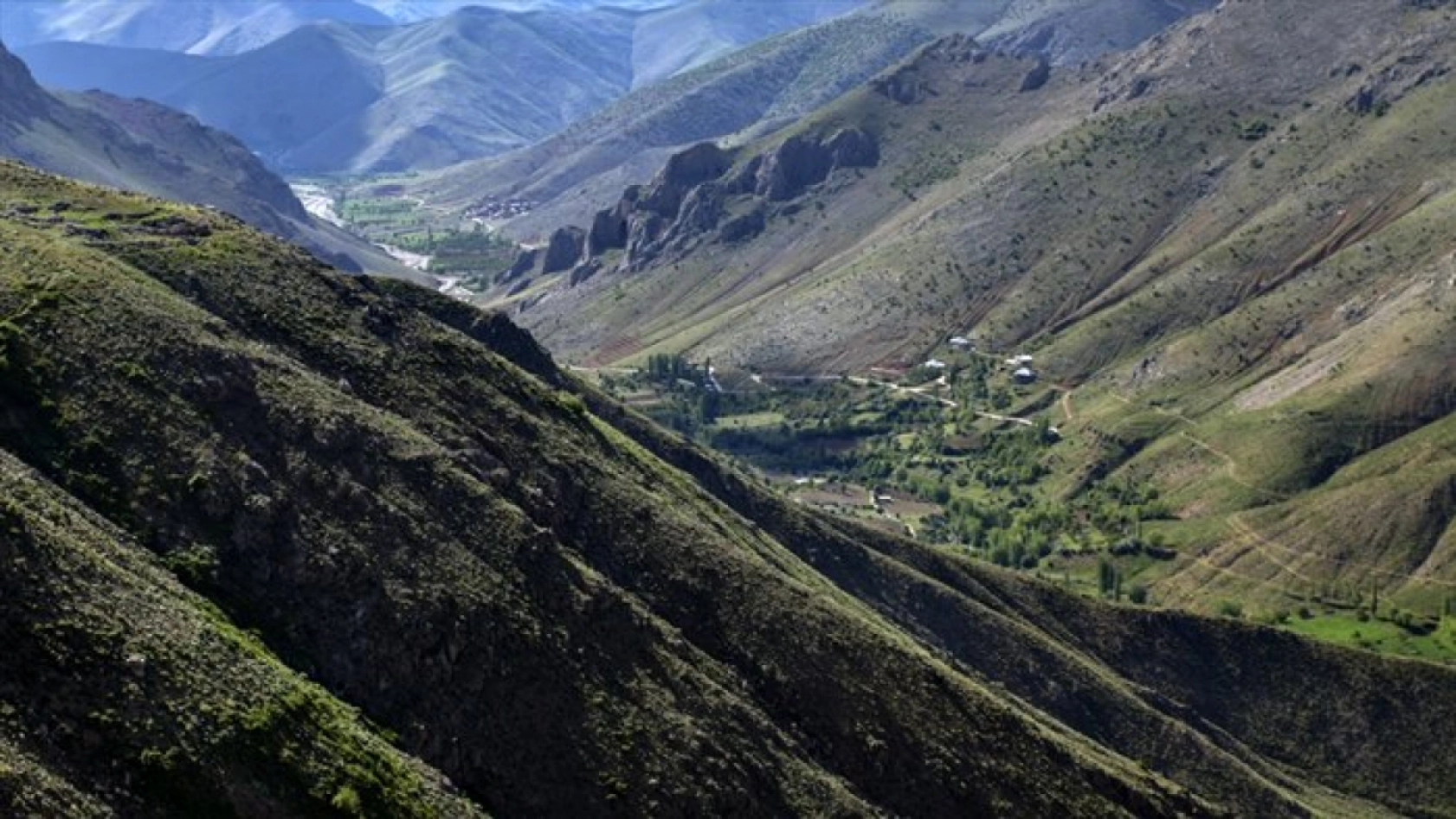 Porga Vadisi doğa tutkunları ve fotoğrafçıların ilgisini çekiyor