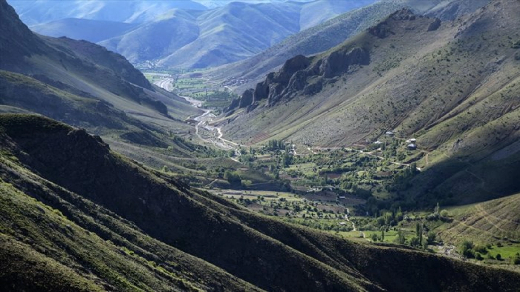 Porga Vadisi doğa tutkunları ve fotoğrafçıların ilgisini çekiyor
