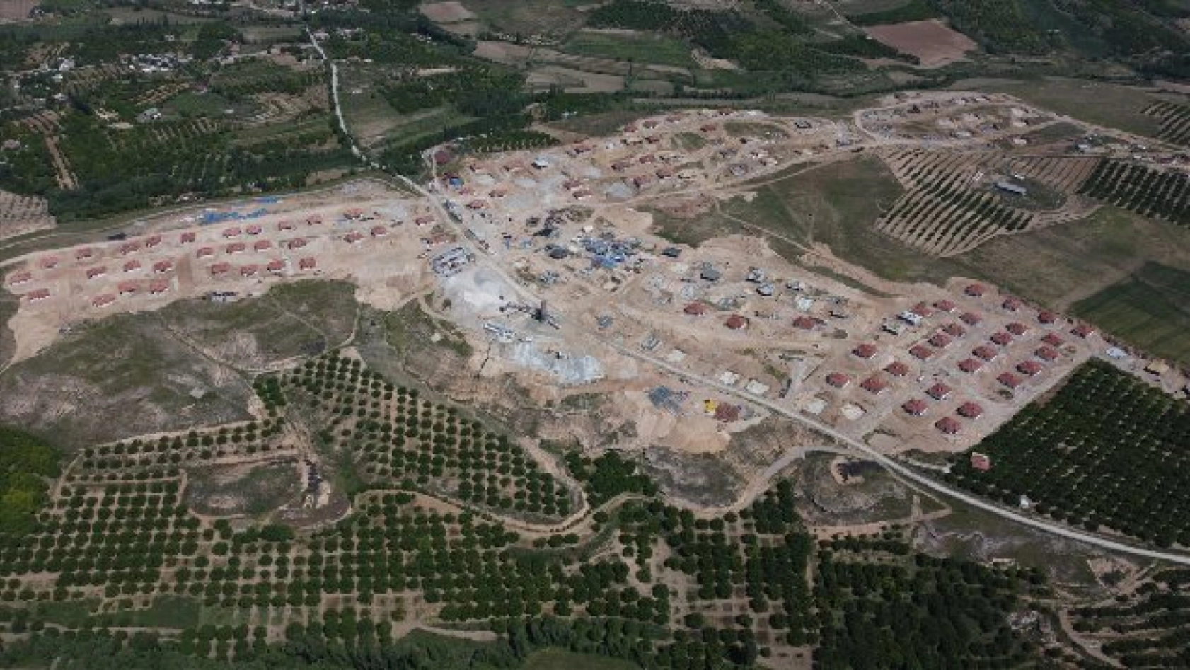 Depremin etkilediği Malatya'da 2 bin 978 köy evi daha teslime hazır