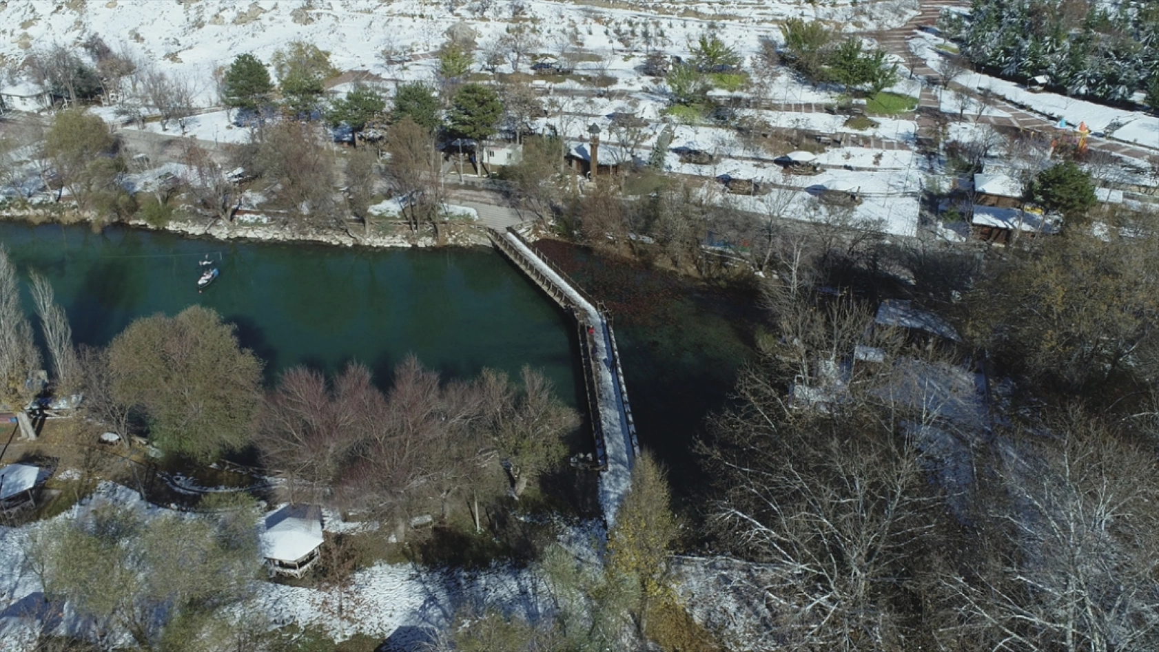 Kar sonrası güneşli hava güzel görüntüler oluşturdu