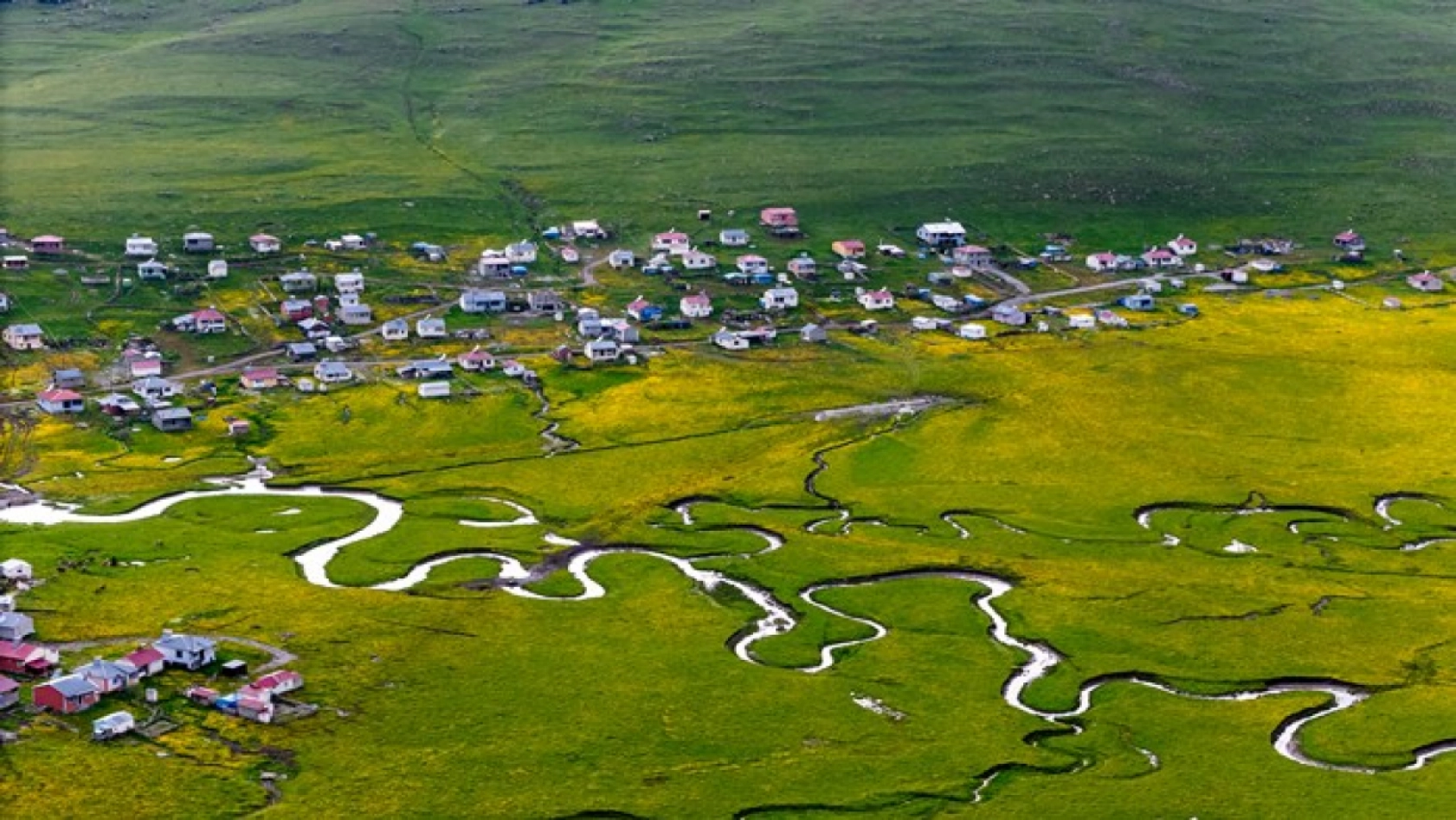 Ardahan'daki mendereslerde ilkbahar güzelliği