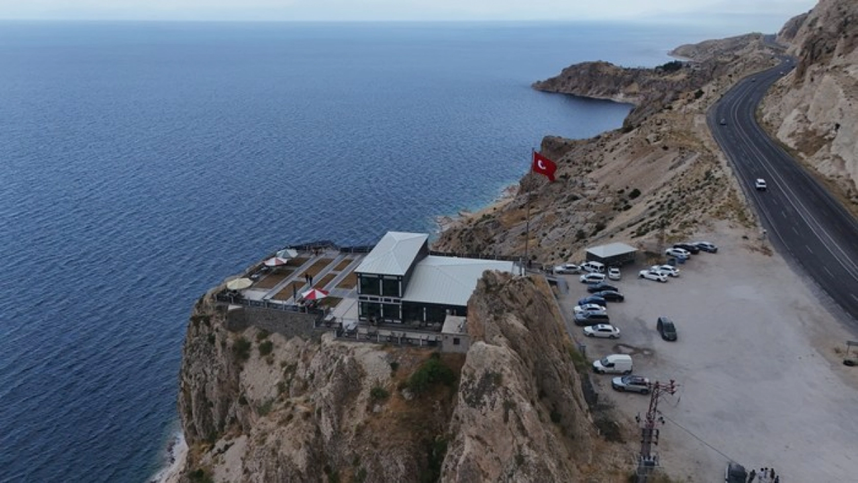 Van Gölü'nün Derinliklerine Yolculuk: Adilcevaz'da 50 Kişiye Dalgıçlık Eğitimi