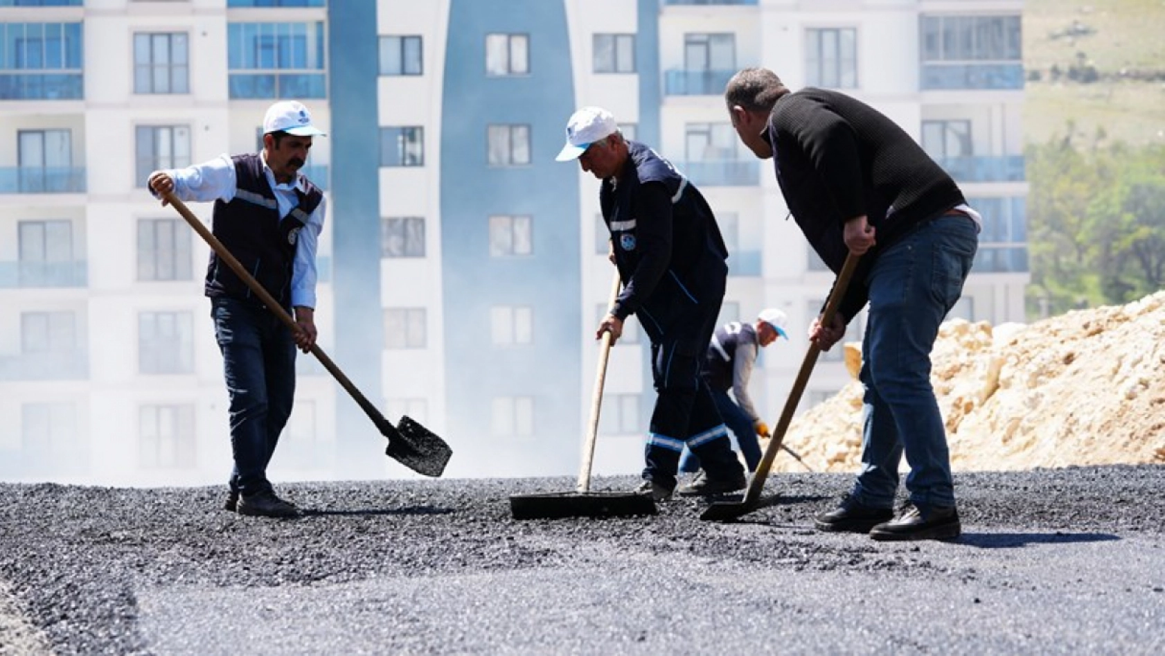 Çamurlu ve Bulgurlu'ya Asfalt Hizmeti