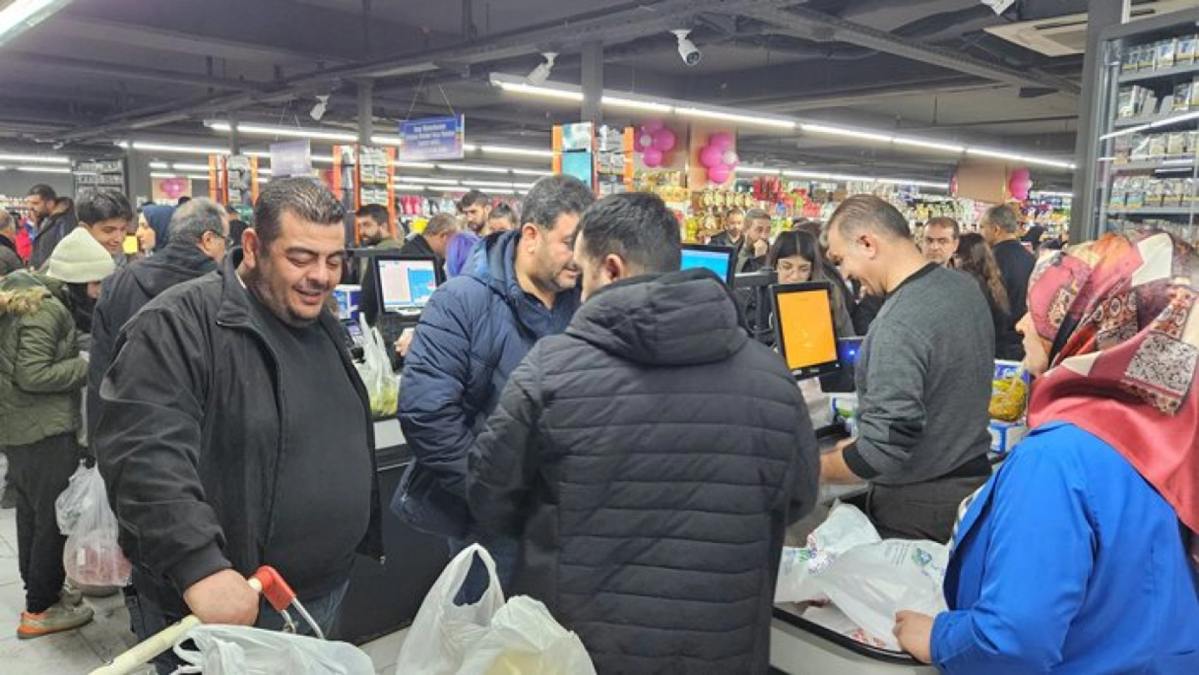 Malatya'nın Yükselen Değeri Esenlik Market Malatya City AVM'de kapılarını açtı