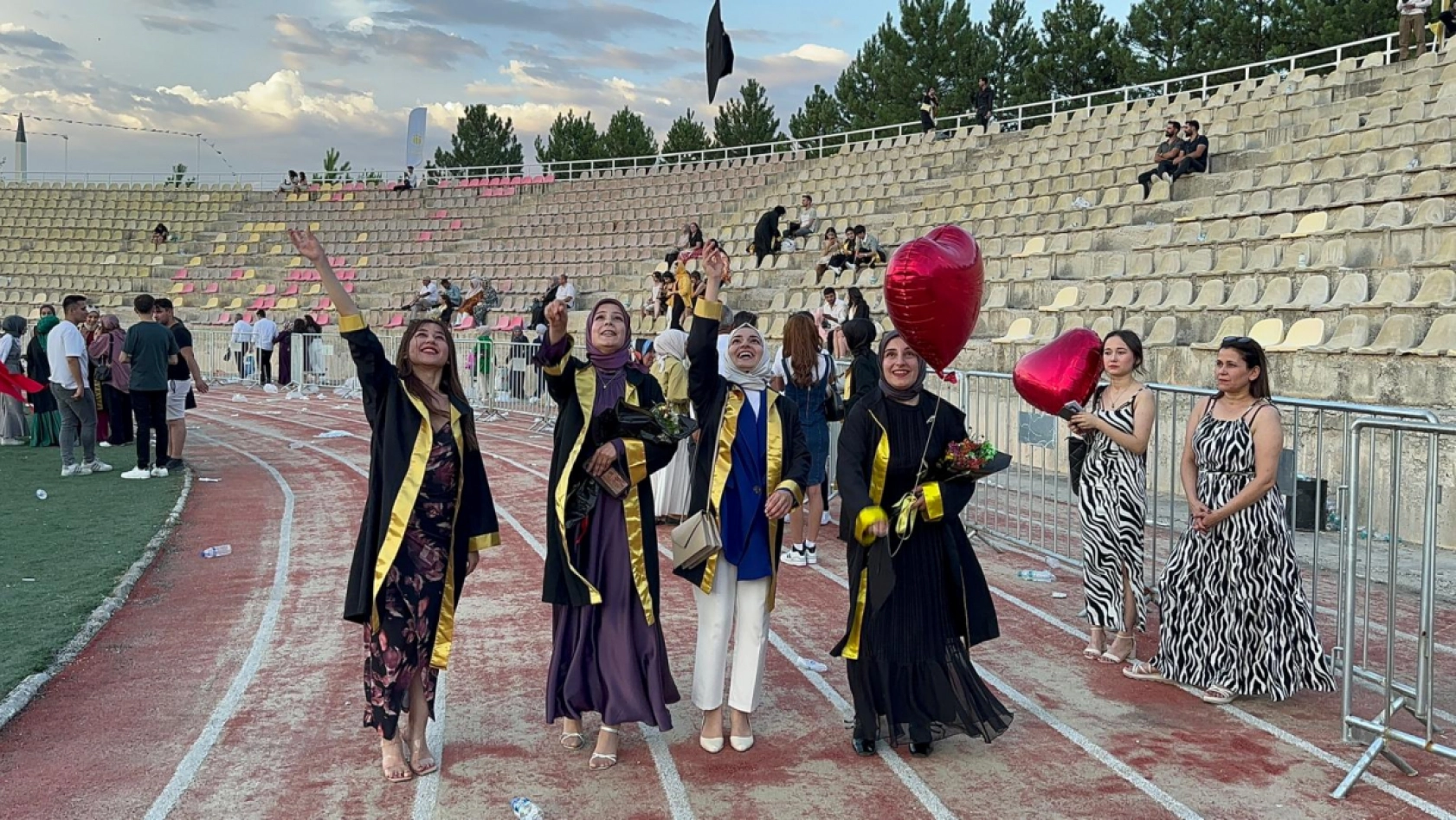 İnönü Üniversitesinde mezuniyet töreni düzenlendi