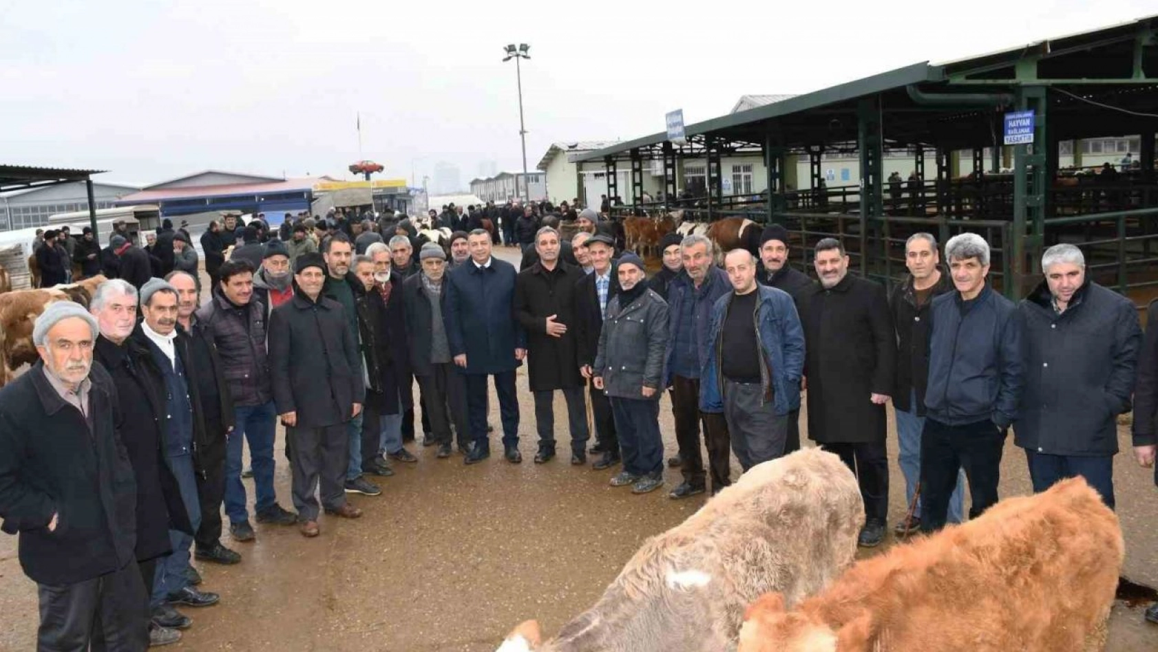 Başkan Özcan, yetiştiricilerin sorunlarını dinledi