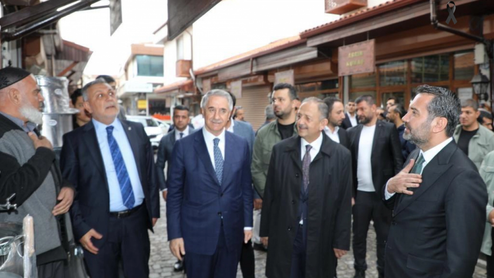 Başkan Şerifoğulları, Genel Başkan Yardımcısı Özhaseki ile birlikte Esnafı Ziyaret Etti