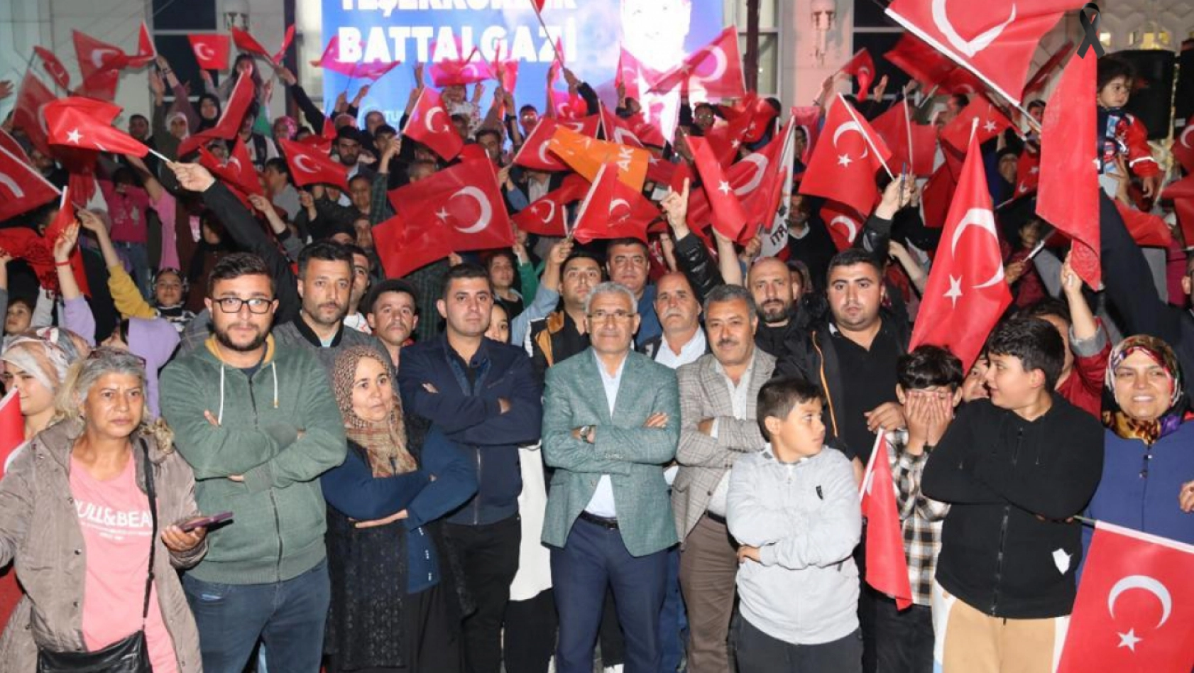 Battalgazililer Cumhurbaşkanı Erdoğan'ın Zaferini Kutladı