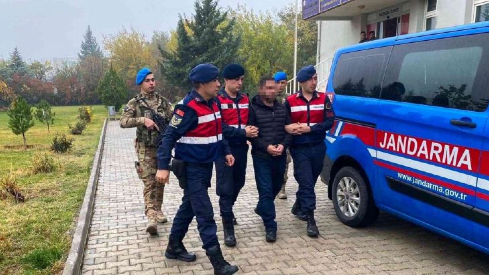 Diyarbakır'da kesinleşmiş hapis cezası bulunan firari hükümlü yakalandı