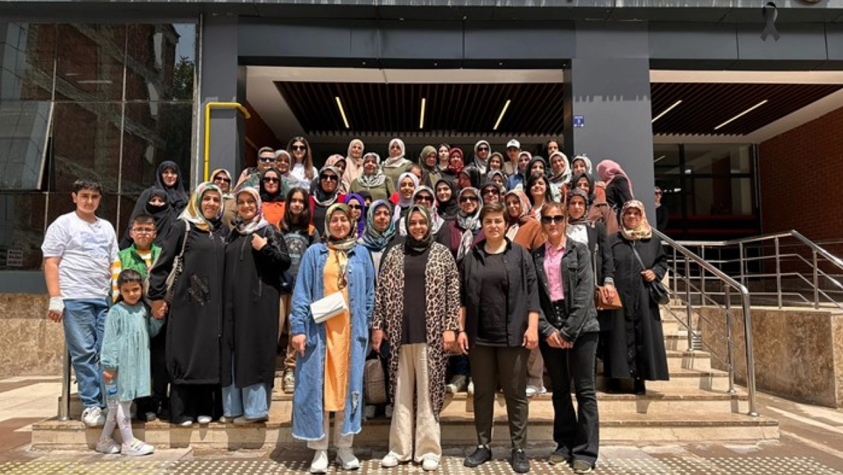 Elazığ Belediyesi Kadın Meclisi Palu'ya Gezi Düzenledi