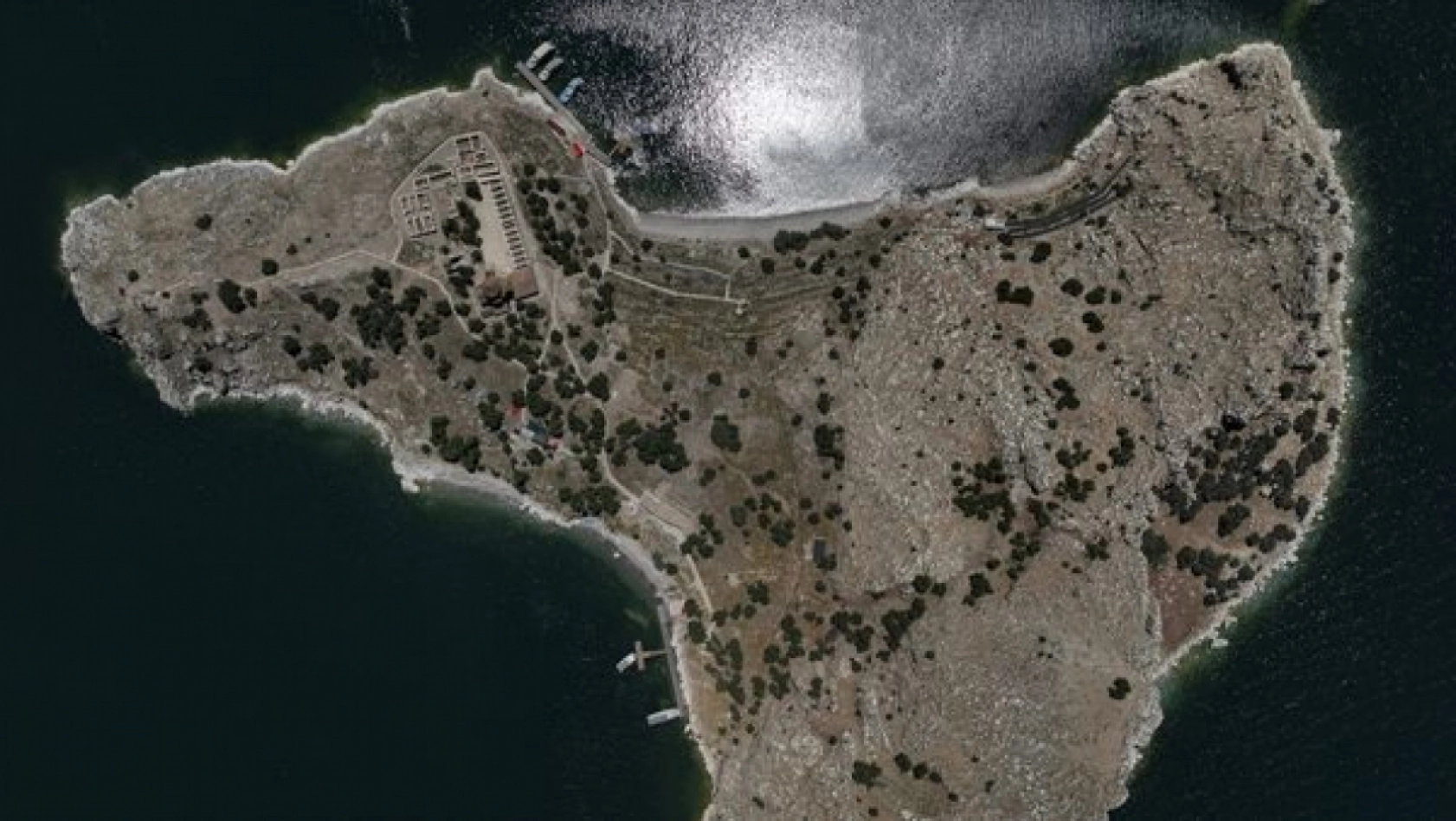 Van Gölü'ndeki Akdamar Adası