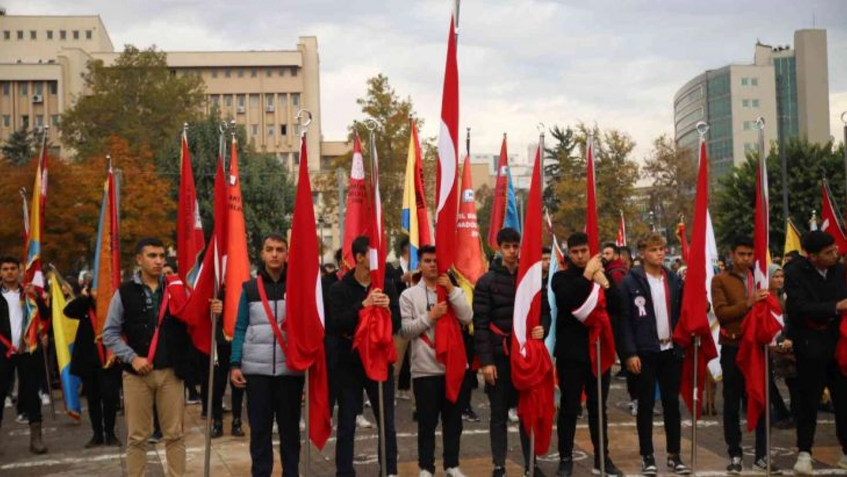 Gaziantep'te Öğretmenler Günü buruk kutlandı
