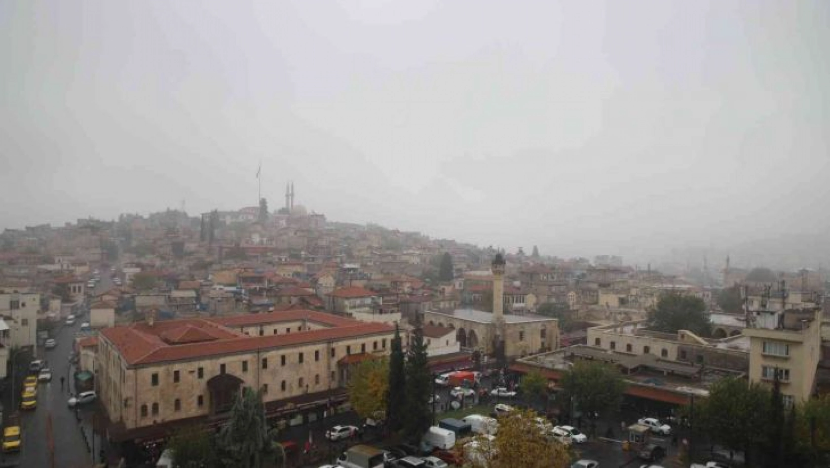 Gaziantep'te sis etkisini sürdürüyor