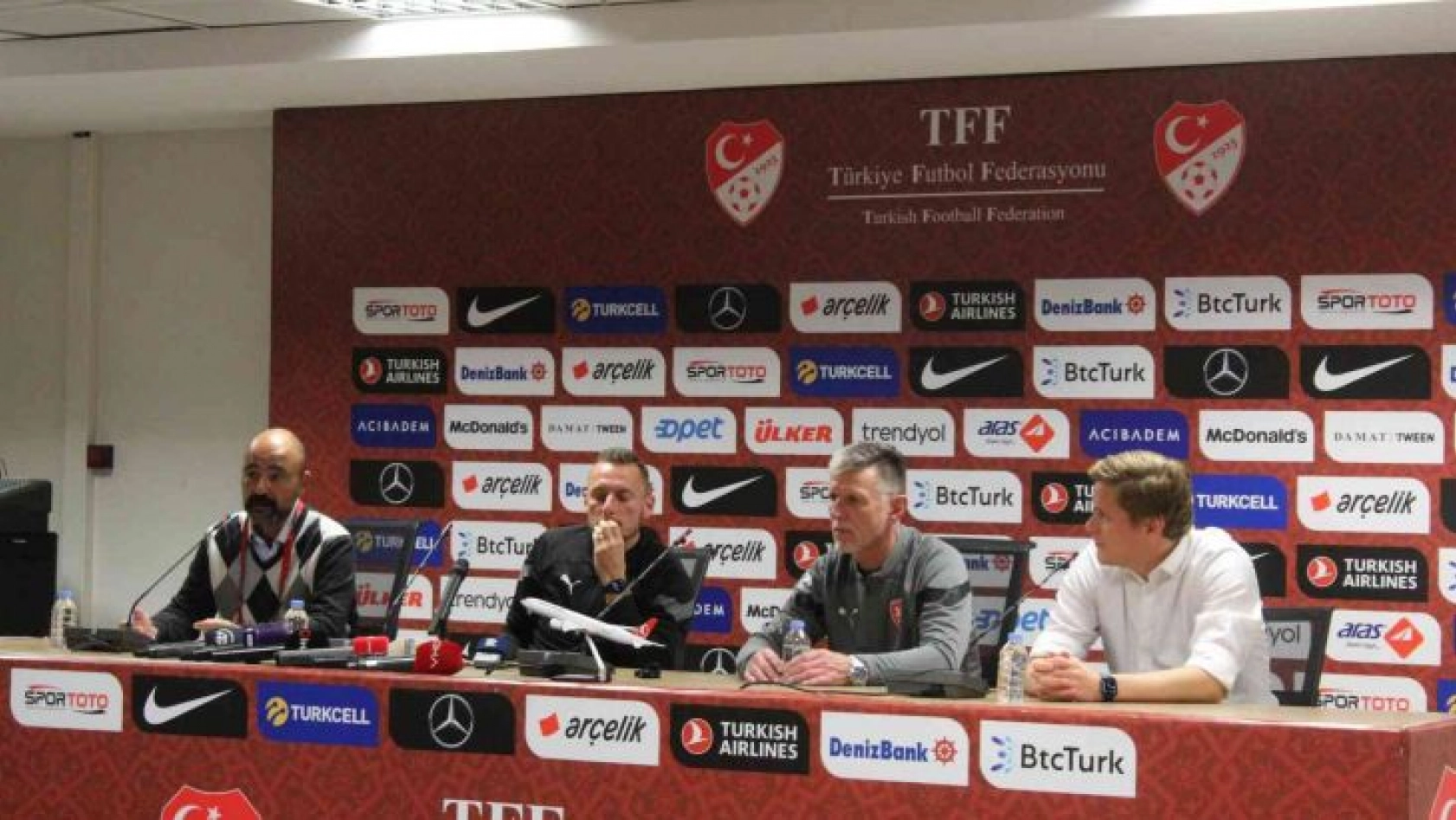 Jaroslav Silhavy: 'Yarın güçlü ve zor bir maç bizi bekliyor'