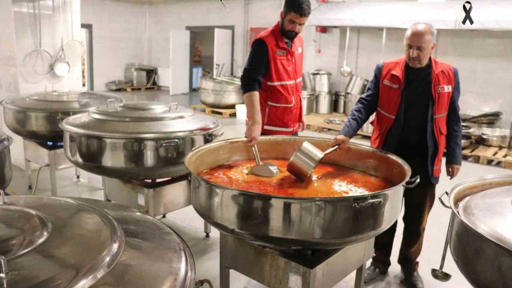 Kızılay Malatya'da günlük 340 bin yemek dağıtımı yapıyor