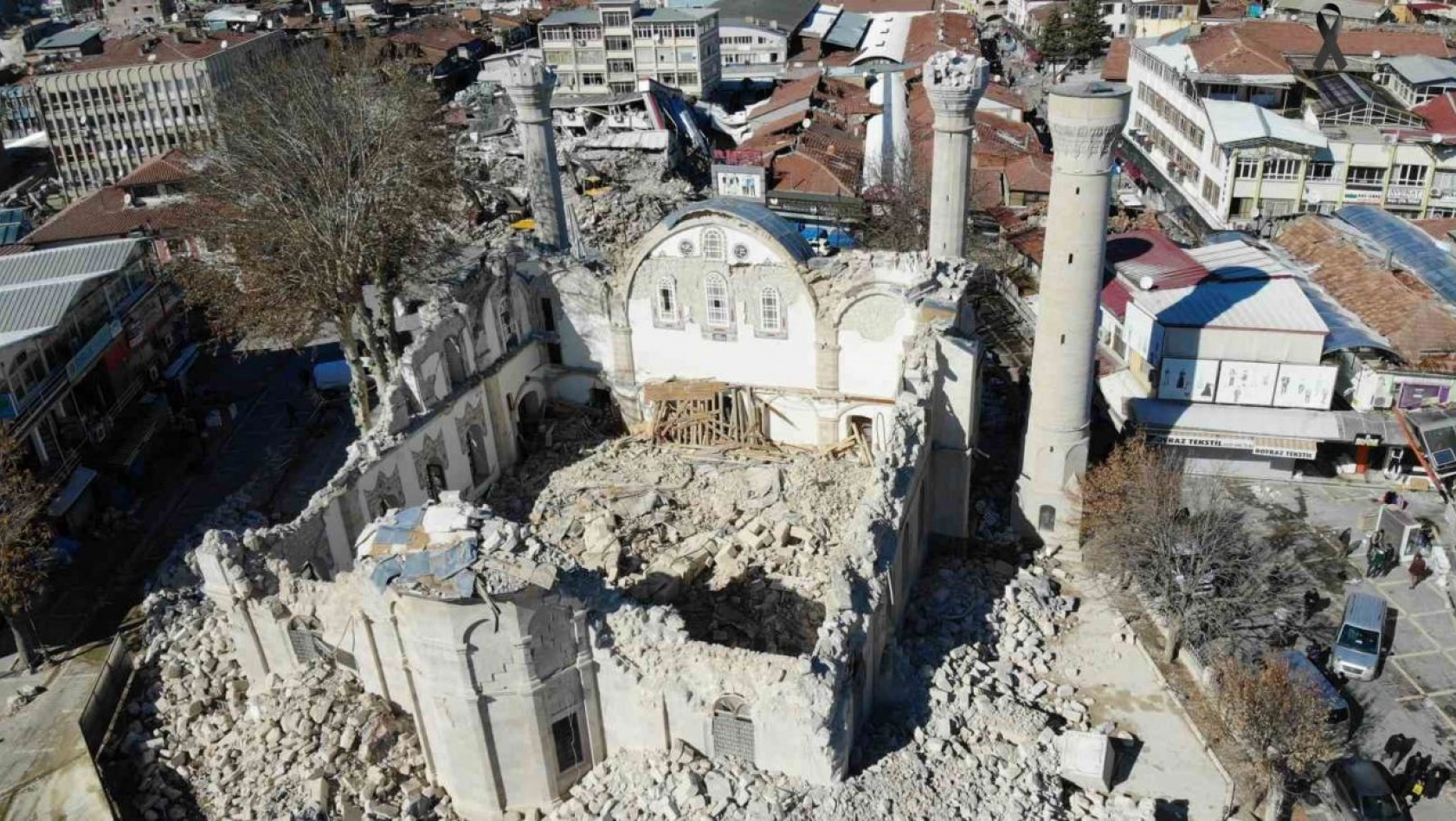 Depremde Malatya'da 25 cami yıkılırken, 3 din görevlisi vefat etti
