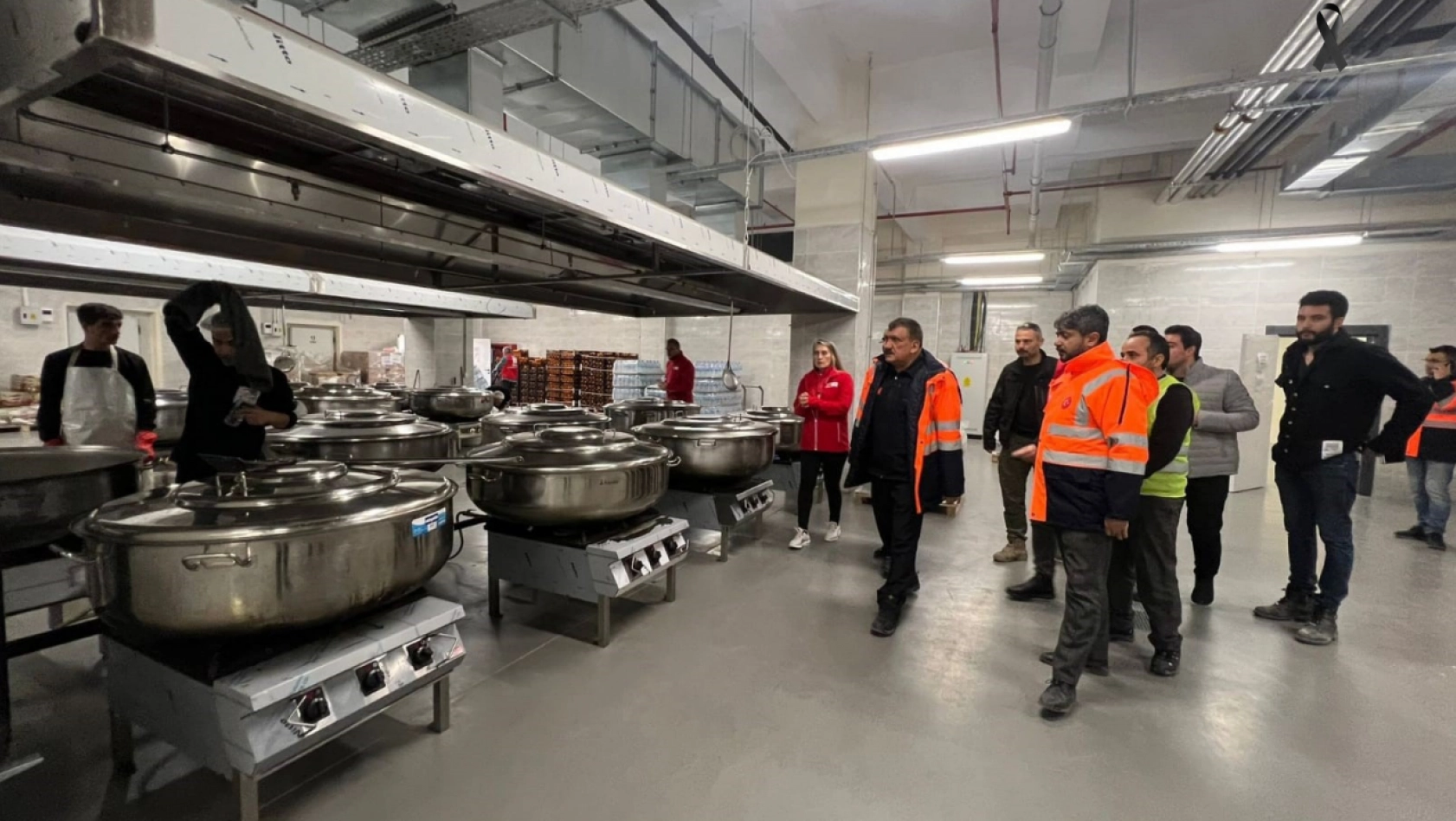 Yeni yapılan Yemek fabrikasında günlük 100 bin kişilik yemek üretiliyor