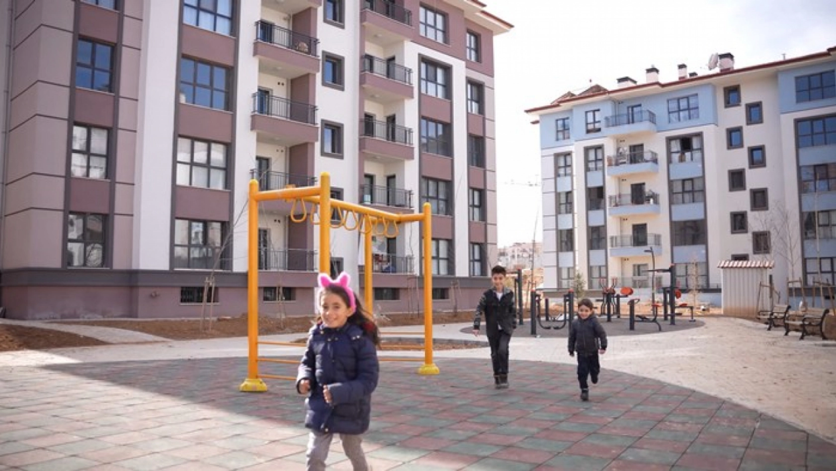 Bakan Kurum: 'Size söz olsun, o umutları hiç söndürmeyeceğiz'