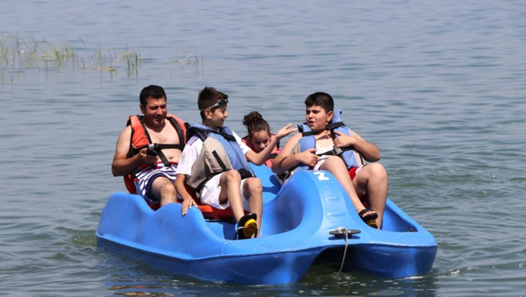 Bayramda ziyaretçi yoğunluğu Hazar Gölü sahillerini canlandırdı
