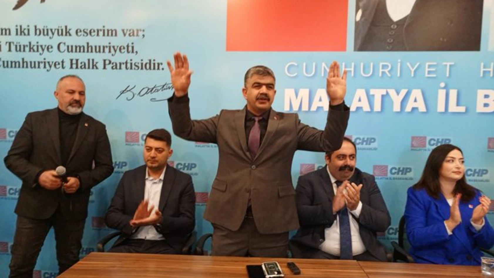 CHP Malatya İl Başkanlığı Battalgazi Belediye Başkan Adayı Ali Karakuşun Tanıtım Toplantısı Gerçekleştirdi