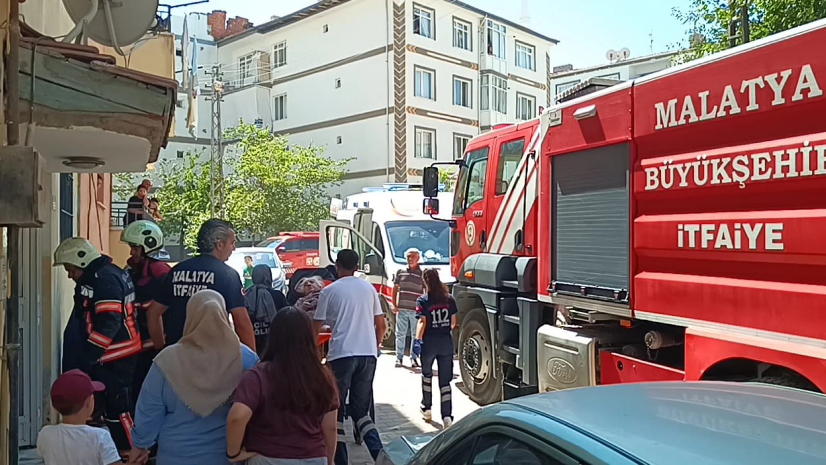 Çukurdere'de Apartman Dairesinde Yangın Paniği